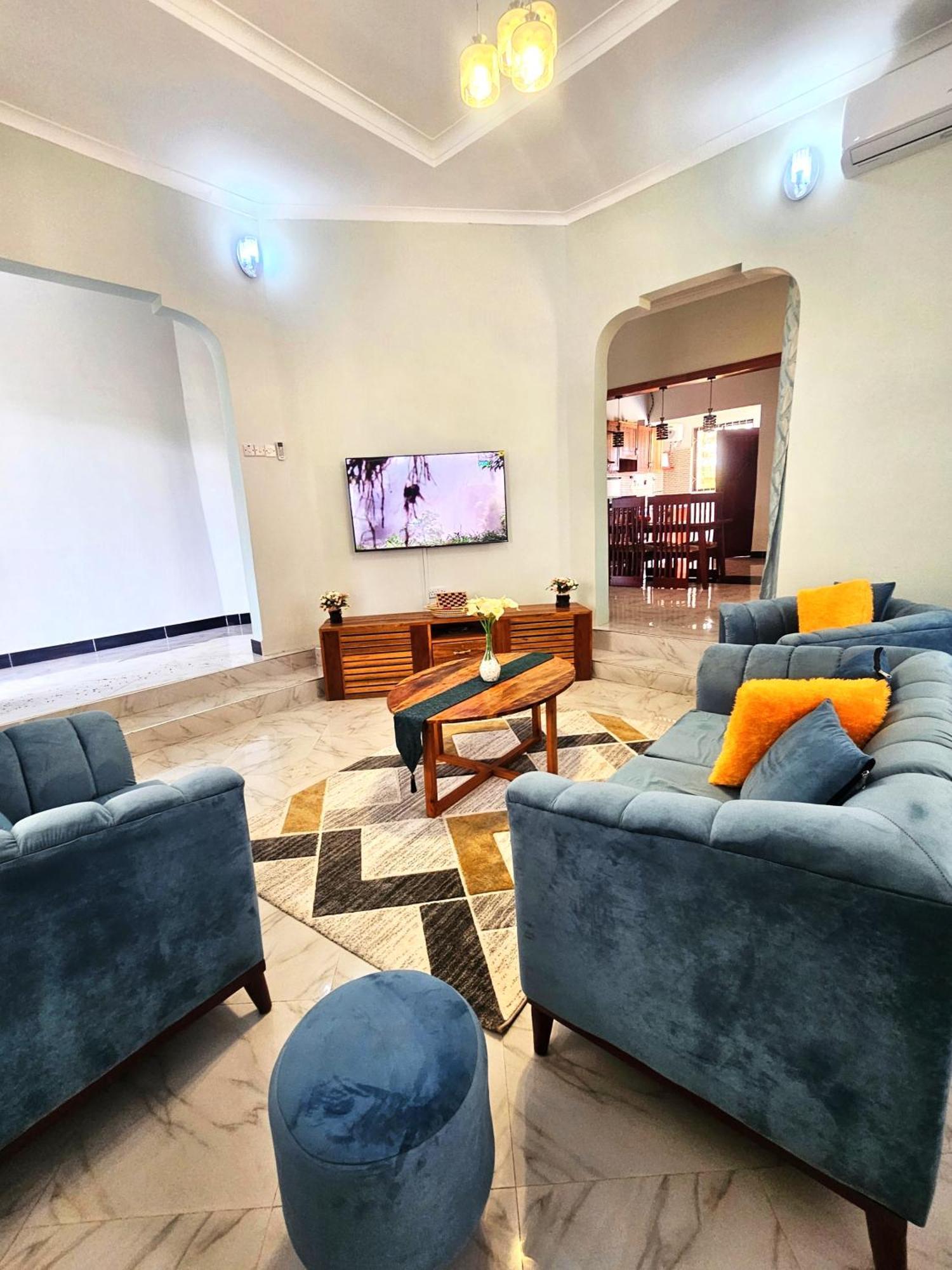 Safi House Bed & Breakfast Boma la Ngombe Luaran gambar