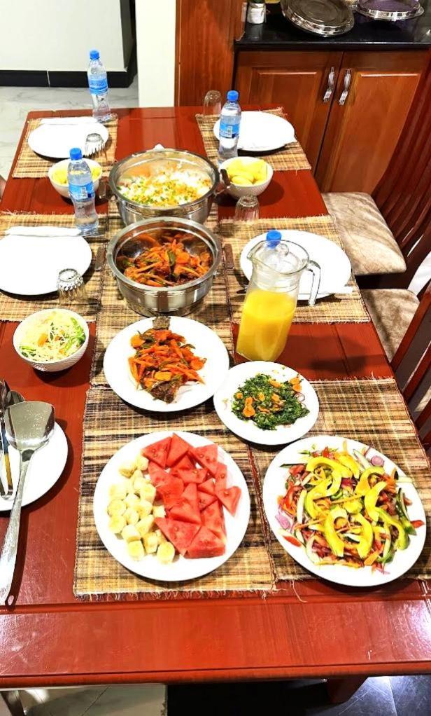 Safi House Bed & Breakfast Boma la Ngombe Luaran gambar