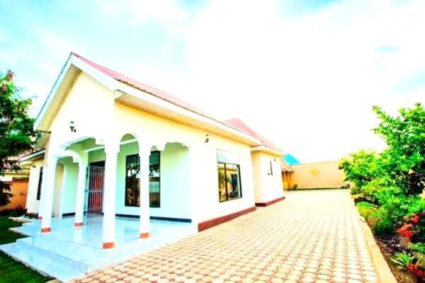 Safi House Bed & Breakfast Boma la Ngombe Luaran gambar