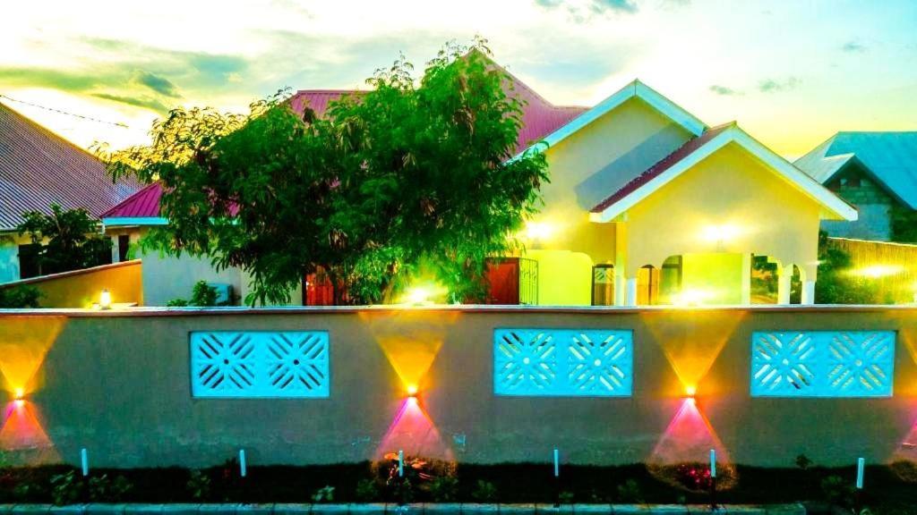 Safi House Bed & Breakfast Boma la Ngombe Luaran gambar