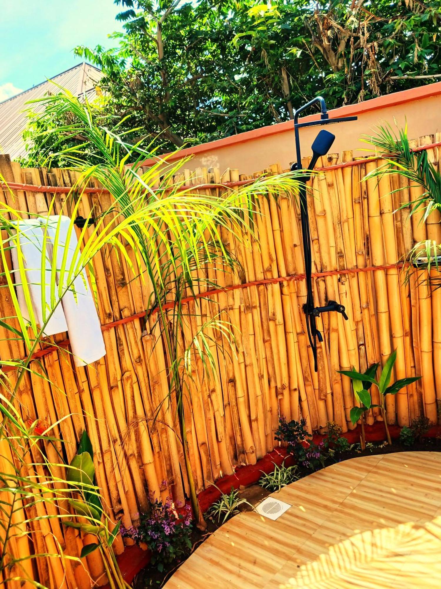 Safi House Bed & Breakfast Boma la Ngombe Luaran gambar